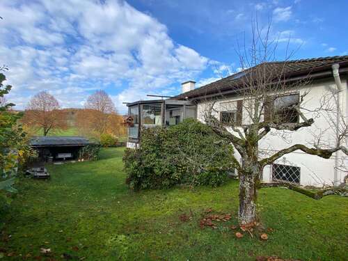 Foto - Haus zum Kaufen in Weilrod-Hasselbach 298.000,00 € 215 m²