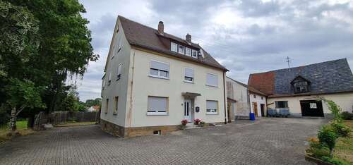 Foto - Haus zum Kaufen in Küps 289.000,00 € 240 m²