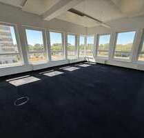 Büro in Kelsterbach 4.200,00 € 280 m²