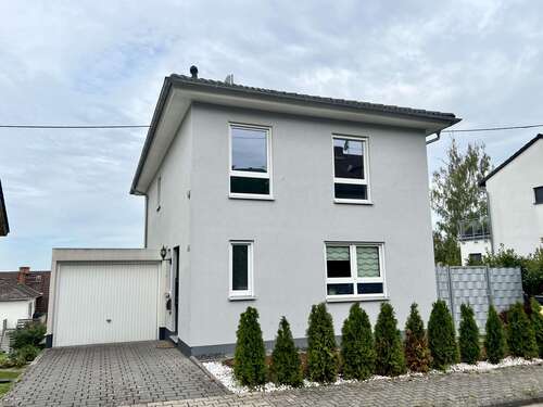 Foto - Haus zum Mieten in Wiesbaden Igstadt 2.800,00 € 175 m²