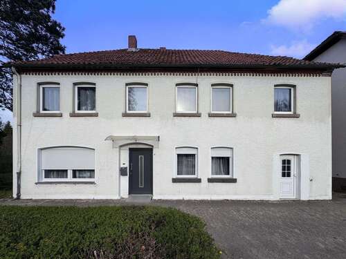 Foto - Haus zum Kaufen in Emmerthal 196.000,00 € 194.24 m²