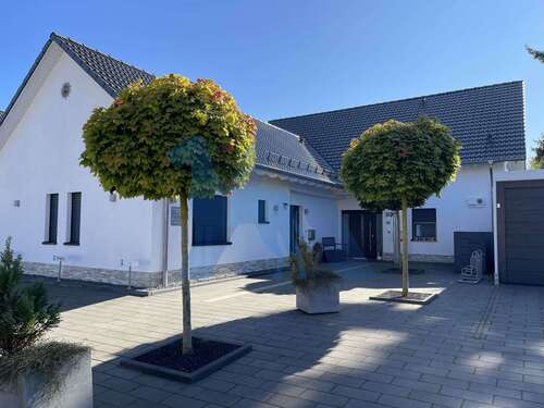 Foto - Haus zum Kaufen in Hürtgenwald 515.000,00 € 366 m²