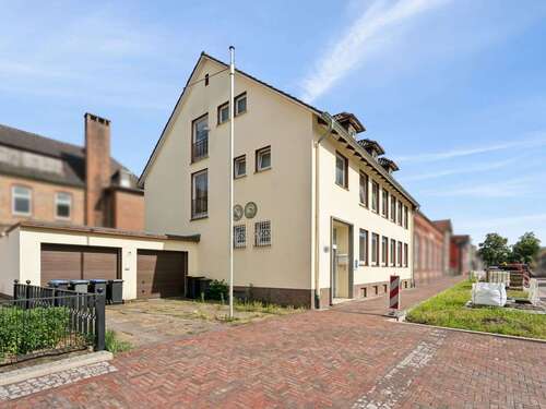 Foto - Haus zum Kaufen in Celle 490.000,00 € 360 m²
