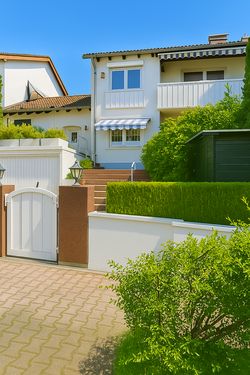 Foto - Haus zum Kaufen in Niedernhausen 599.000,00 € 180 m²