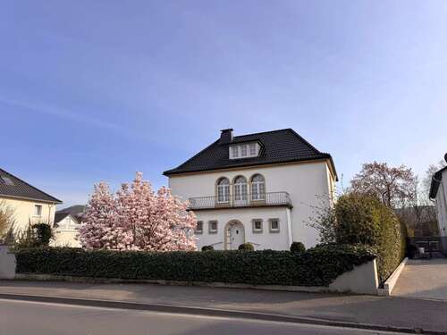 Foto - Haus zum Kaufen in Bad Neuenahr-Ahrweiler Ahrweiler 800.000,00 € 250.49 m²