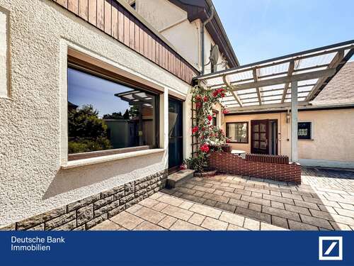 Foto - Haus zum Kaufen in Werdau 165.000,00 € 130 m²