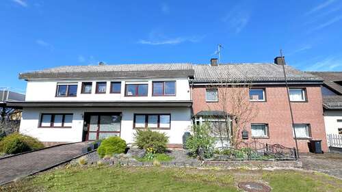 Foto - Haus zum Kaufen in Blankenheim 319.000,00 € 295 m²