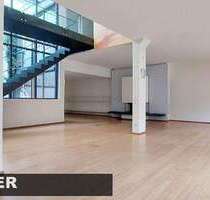 Wohnung zum Mieten in Zwickau 2.400,00 € 358 m²