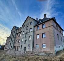 Haus zum Kaufen in Klingenthal 85.000,00 € 832 m²