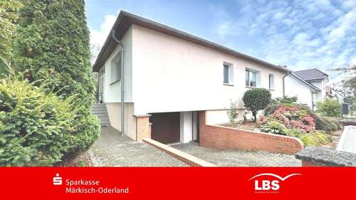 Foto - Haus zum Kaufen in Neutrebbin 240.000,00 € 102 m²