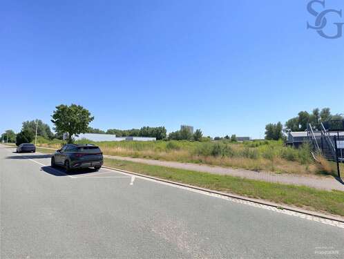Foto - Grundstück in Markranstädt 899.000,00 € 10713 m²