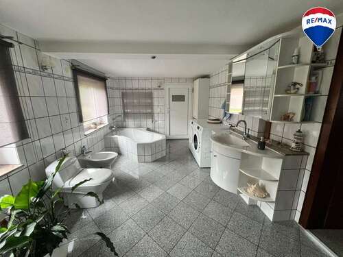 Foto - Haus zum Kaufen in Espelkamp 259.000,00 € 250 m²