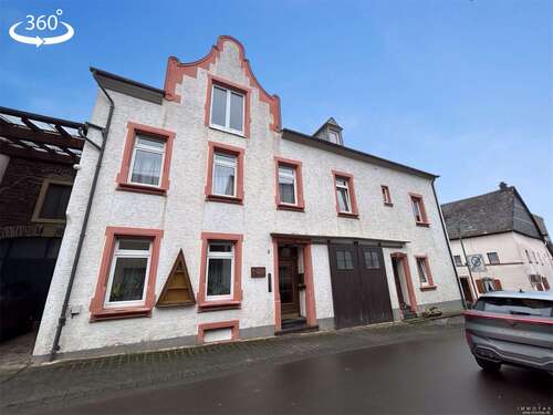 Foto - Haus zum Kaufen in Brauneberg 269.000,00 € 210 m²