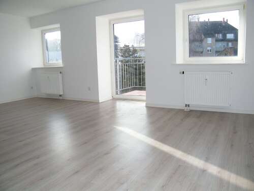 Foto - Wohnung zum Mieten in Hartmannsdorf 439,00 € 67.18 m²