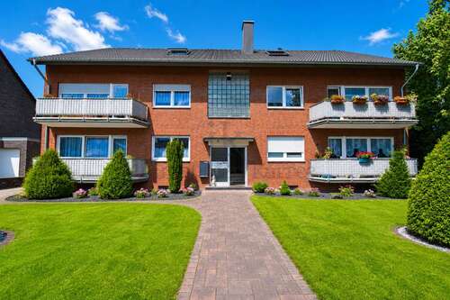 Foto - Haus zum Kaufen in Dormagen 900.000,00 € 488 m²