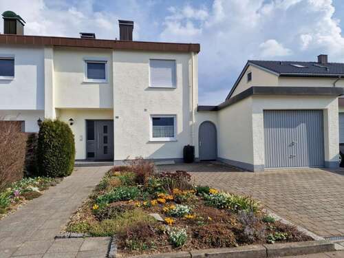 Foto - Haus zum Kaufen in Steinheim 315.000,00 € 97.94 m²