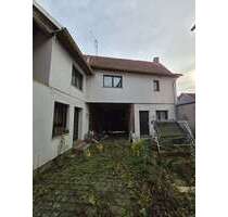 Haus zum Kaufen in Langula 98.000,00 € 170 m²