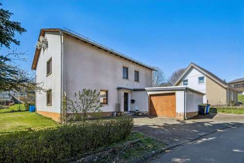 Foto - Haus zum Kaufen in Ehringshausen-Daubhausen 205.000,00 € 147 m²