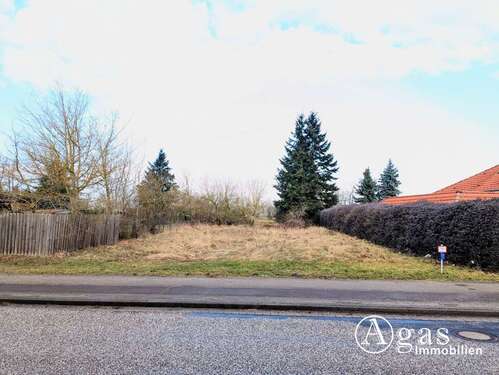 Foto - Grundstück zu verkaufen in Ziesar 35.000,00 € 590 m²