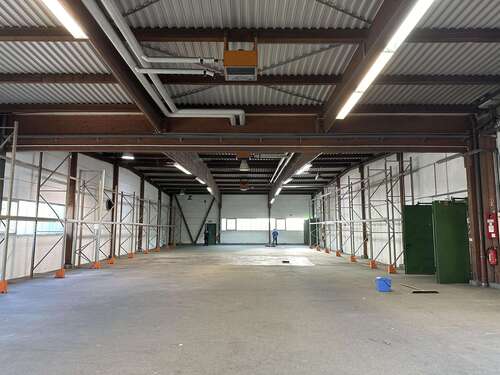 Foto - Halle in Kirchheim 6.330,00 € 1215 m²