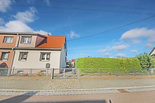 Foto - Haus zum Kaufen in Dessau-Roßlau OT Waldensee 165.000,00 € 92 m²