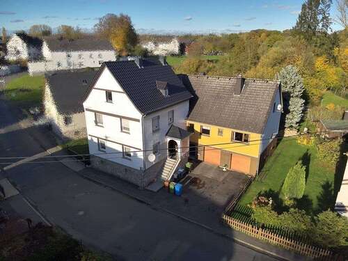 Foto - Haus zum Kaufen in Dierdorf 270.000,00 € 250 m²