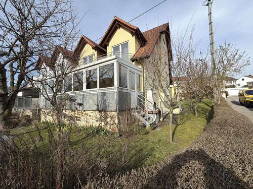 Foto - Haus zum Kaufen in Nürtingen 599.000,00 € 204.48 m²