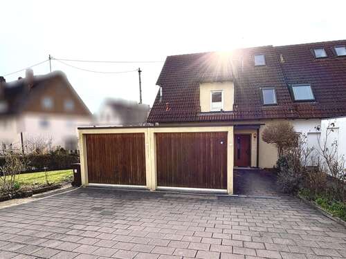 Foto - Haus zum Kaufen in Nürtingen 599.000,00 € 204.48 m²