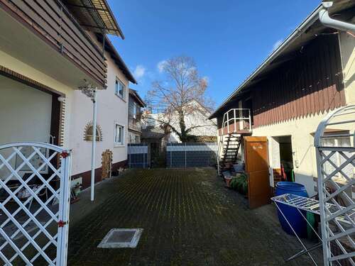 Foto - Haus zum Kaufen in Oberhausen-Rheinhausen 249.000,00 € 98 m²