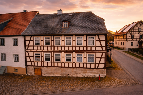 Foto - Haus zum Kaufen in Heldburg 79.000,00 € 150 m²