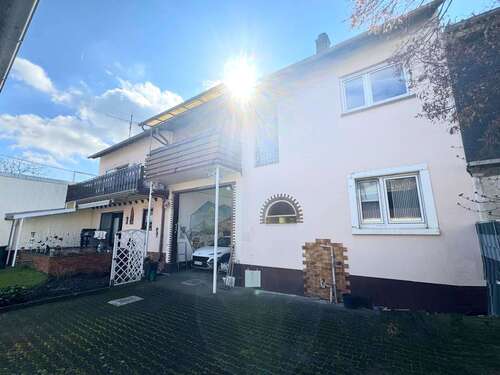Foto - Haus zum Kaufen in Oberhausen-Rheinhausen 499.000,00 € 199.2 m²