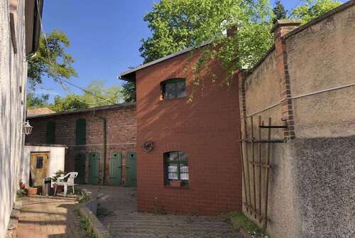 Foto - Haus zum Kaufen in Halle (Saale)-Wörmlitz 320.000,00 € 267 m²