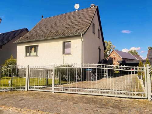 Foto - Haus zum Kaufen in Halenbeck-Rohlsdorf 195.000,00 € 111 m²