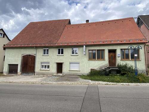 Foto - Haus zum Kaufen in Dürbheim 110.000,00 € 1 m²