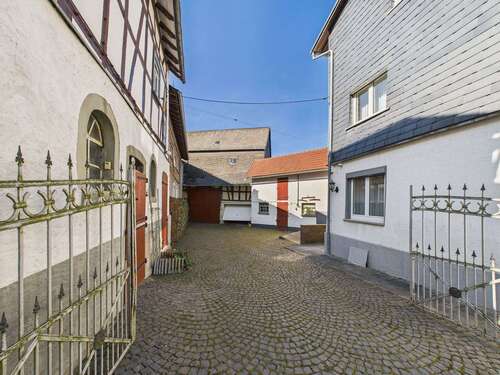 Foto - Haus zum Kaufen in Weilrod 287.000,00 € 143 m²