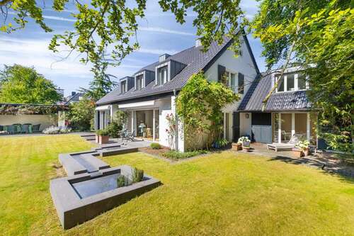 Foto - Haus zum Kaufen in Köln Rodenkirchen 2.980.000,00 € 292 m²