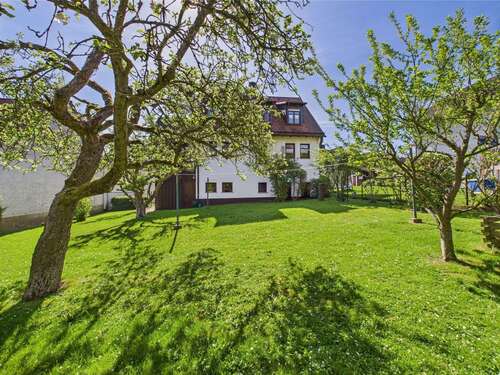 Foto - Haus zum Kaufen in Usingen 397.000,00 € 147 m²