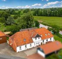 Haus zum Kaufen in Neuhaus (Oste) 338.000,00 € 460 m²