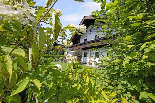 Foto - Haus zum Kaufen in Bayerisch Gmain 995.000,00 € 196 m²