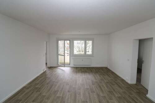 Foto - Wohnung zum Mieten in Freiberg 539,00 € 77.07 m²