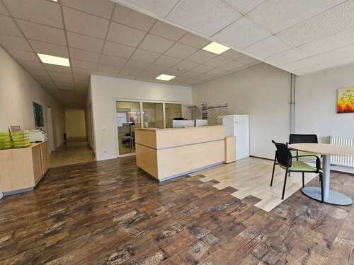Foto - Büro in Schwaig Behringersdorf 1.350,00 € 226 m²