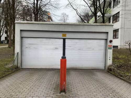 Foto - Garage zu vermieten in München 107,10 € 1 m²