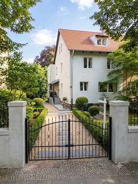 Foto - Haus zum Kaufen in Berlin 1.598.988,00 € 320 m²