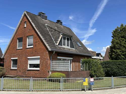 Foto - Haus zum Kaufen in Heide 259.000,00 € 143.93 m²