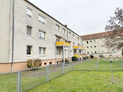 Foto - Wohnung zum Kaufen in Weißenfels 68.000,00 € 66 m²