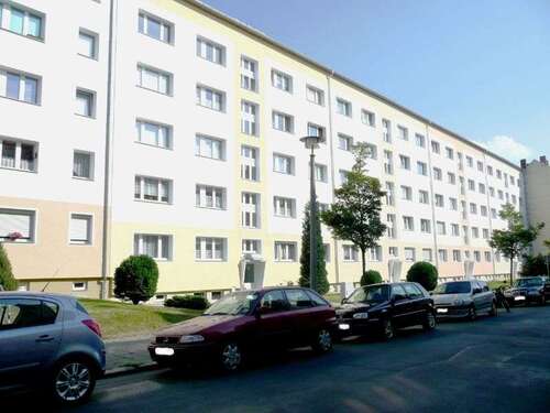 Foto - Wohnung zum Mieten in Görlitz 435,67 € 65.43 m²