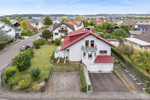 Foto - Haus zum Kaufen in Reiskirchen 569.000,00 € 181 m²