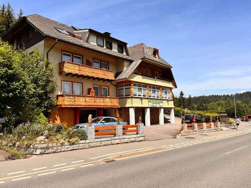 Foto - Haus zum Kaufen in Hinterzarten 1.444.000,00 € 443 m²