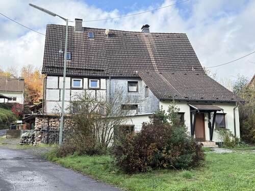 Foto - Haus zum Kaufen in Gummersbach 220.000,00 € 226 m²