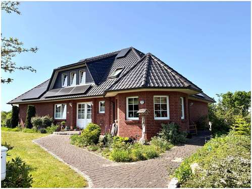 Foto - Haus zum Kaufen in Hemmoor 550.000,00 € 239.41 m²